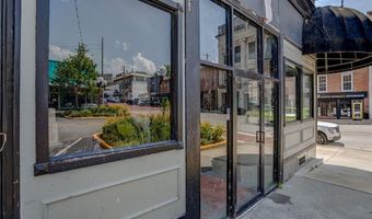 215 W 3rd St, Alton, IL 62002