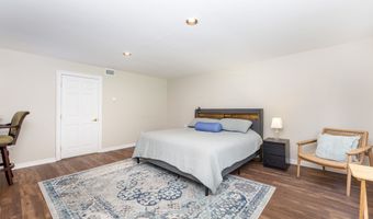19 Cherry Hills Cir 19, Bloomfield, CT 06002