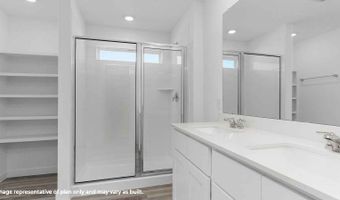 518 Robin St, Angleton, TX 77515
