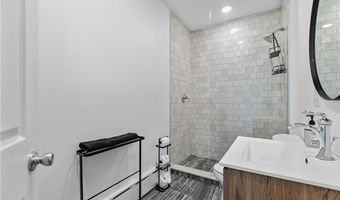 491 Thames St, Newport, RI 02840