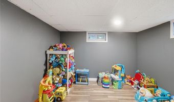 29 Dix Ave, Johnston, RI 02919