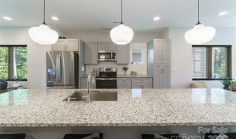 7318 Swans Run Rd, Charlotte, NC 28226