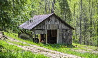 22 Still Hand Ln, Beattyville, KY 41311