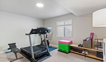 15 W ORCHARD Ln, Bountiful, UT 84010