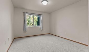 3325 N CASALOMA Dr 39, Appleton, WI 54913