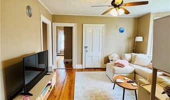 37 Lincoln Ave, Bristol, RI 02809