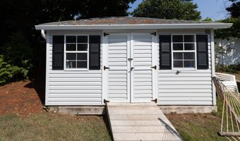 31 Merrill Rd, Clinton, CT 06413