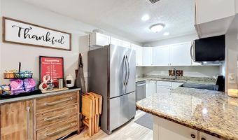 918 LAKE DESTINY Rd F, Altamonte Springs, FL 32714