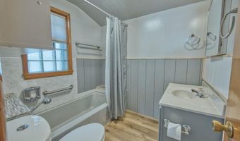 101 N Fayal Ave, Eveleth, MN 55734