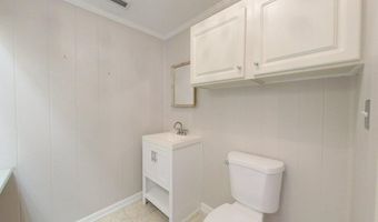 1402 Pineland Dr, Bainbridge, GA 39819
