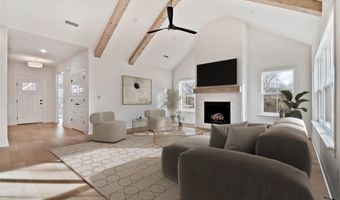 10 McGinnis Ln, Bella Vista, AR 72715