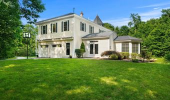 38 Rowell E Rd, Brentwood, NH 03833