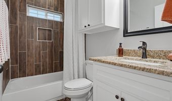 150 N 9th St, Aransas Pass, TX 78336