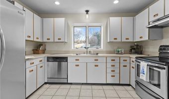 157 Harrison Ave 15, Newport, RI 02840