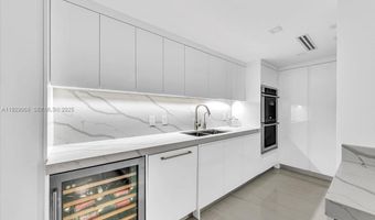 9801 Collins Ave 5U, Bal Harbour, FL 33154