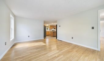95 Lady Slipper Ln, Chester, NH 03036