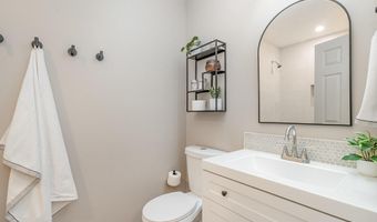 7471 TOWCHESTER Ct, Alexandria, VA 22315