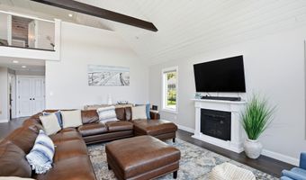 4 Cross Rd, Bourne, MA 02532