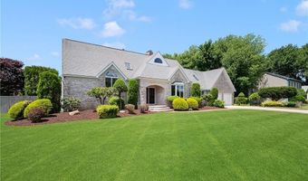 40 Alpine Estates Dr, Cranston, RI 02921