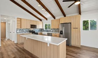 402 Auhana Rd, Kihei, HI 96753