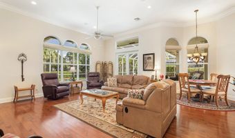 594 N Country Club Dr, Atlantis, FL 33462