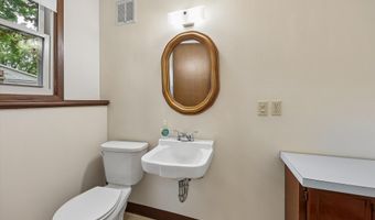 4122 Aplin Rd, Ames, IA 50014