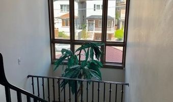 34 E 32ND St C8, Bayonne, NJ 07002