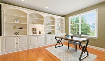 19704 STANFORD HALL Pl, Ashburn, VA 20147