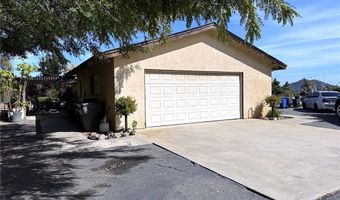 754 Rainbow Hills Rd, Fallbrook, CA 92028