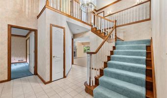 3881 Ravinewood Dr, Austinburg, OH 44010