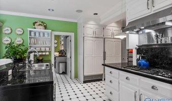 519 E Main St, Albertville, AL 35950