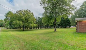 272 Cheyenne Cir, Asheboro, NC 27205