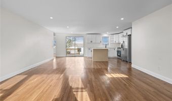 99 Salem Ave, Cranston, RI 02920