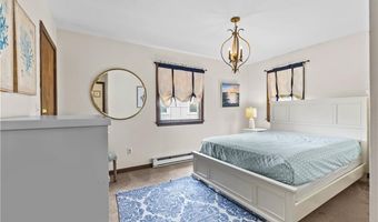 38 Harrison Ave 2, Newport, RI 02840