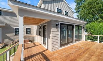 26 Westmoreland St, Narragansett, RI 02882