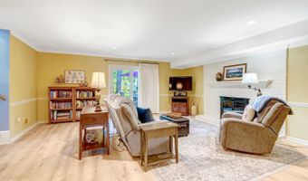 4203 KINGS MILL Ln, Annandale, VA 22003
