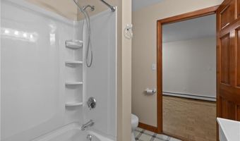 26 Channing St, Newport, RI 02840