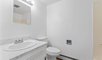 608 Berkeley Ave, Beachwood, NJ 08722