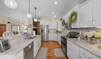 3352 Southridge Dr, Amana, IA 52203
