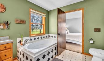 4829 Laubert Rd, Atwater, OH 44201