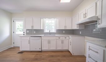 35 DOGWOOD St, West Point, GA 31833