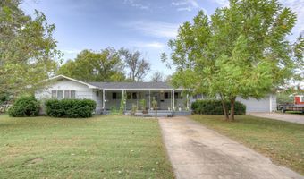 2205 Lincoln Ave, Baxter Springs, KS 66713