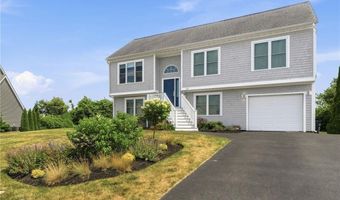 39 Hope Ln, Narragansett, RI 02882