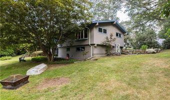 11 Guzeika Rd, North Kingstown, RI 02852