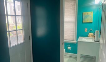 211 S ROBINSON St, Baltimore, MD 21224