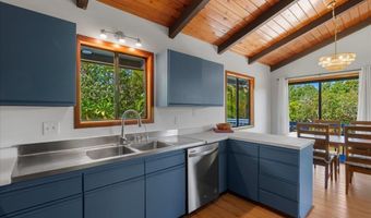 2130 Kauhikoa Rd A, Haiku, HI 96708