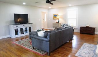 24 Shoemaker Dr, Batesville, AR 72501