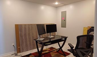 25501 EMERSON OAKS Dr, Aldie, VA 20105