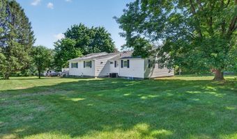 15 Lovejoy Rd, Andover, MA 01810