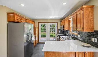 204 E 8th St, Adrian, MO 64720